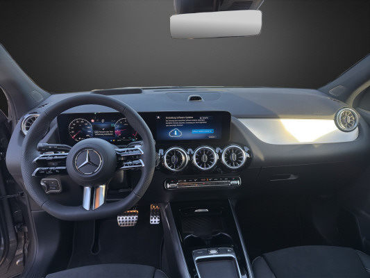 MERCEDES-BENZ GLA 200 Night Star 7G-D-image-8