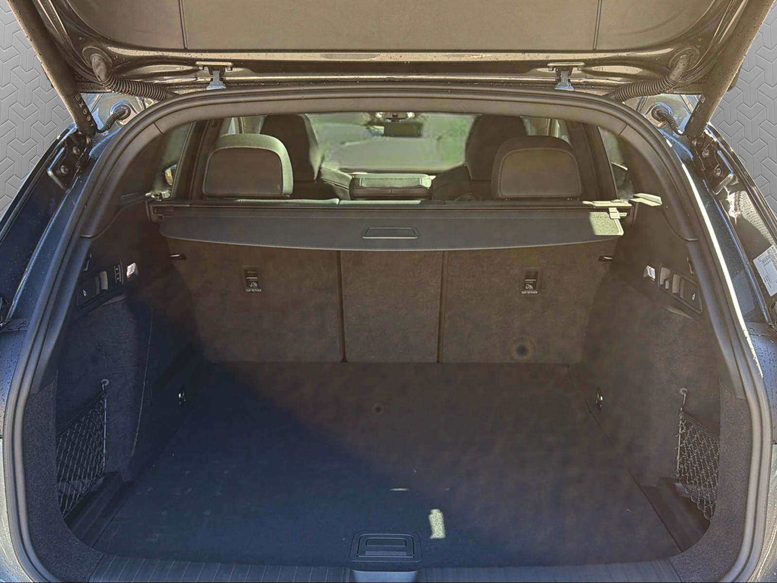 AUDI SQ6 e-tron quattro-image-13