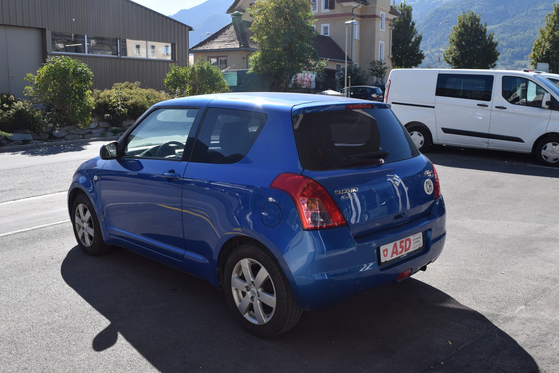 SUZUKI Swift 1.3i 16V GL Top-image-4