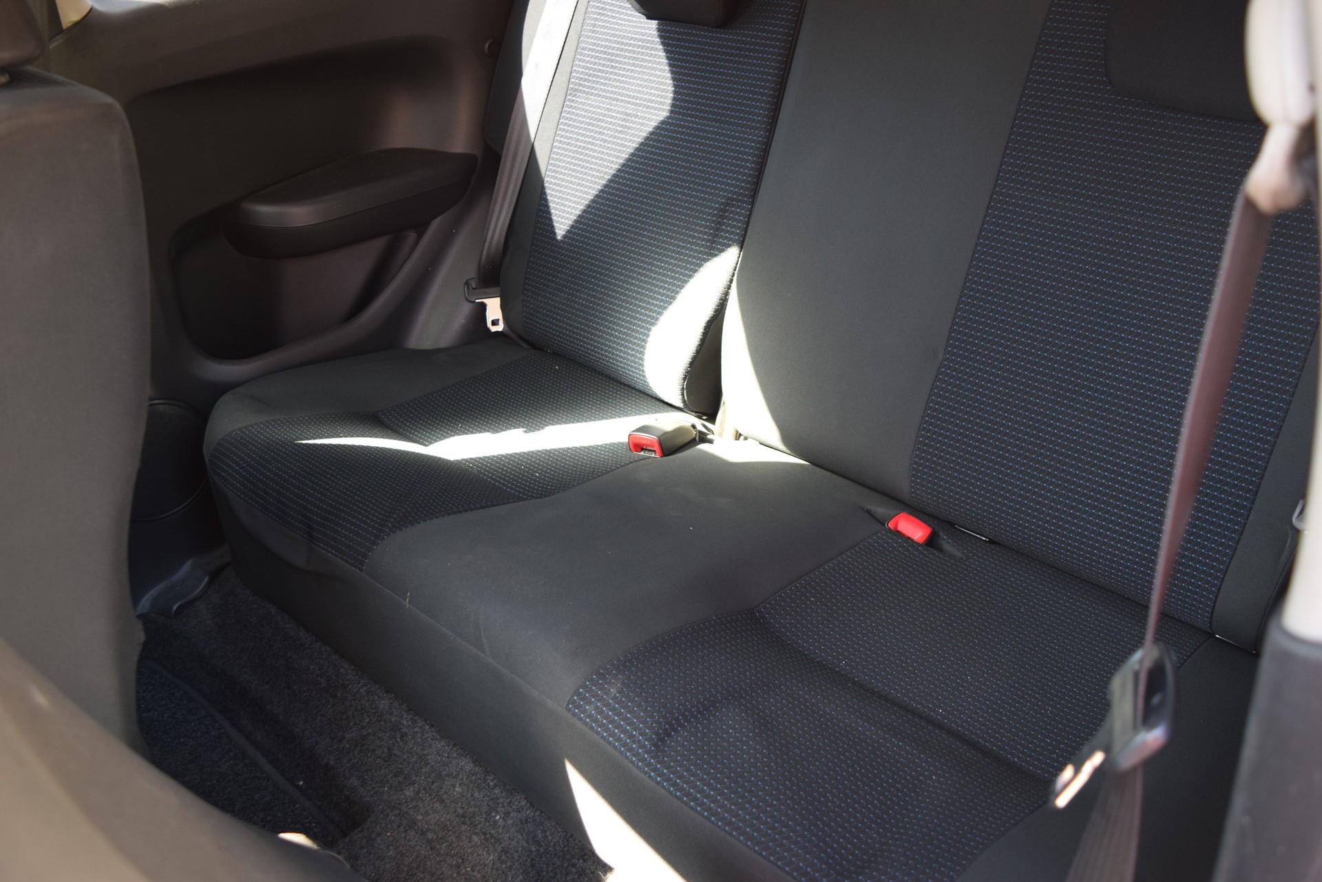 SUZUKI Swift 1.3i 16V GL Top-image-14
