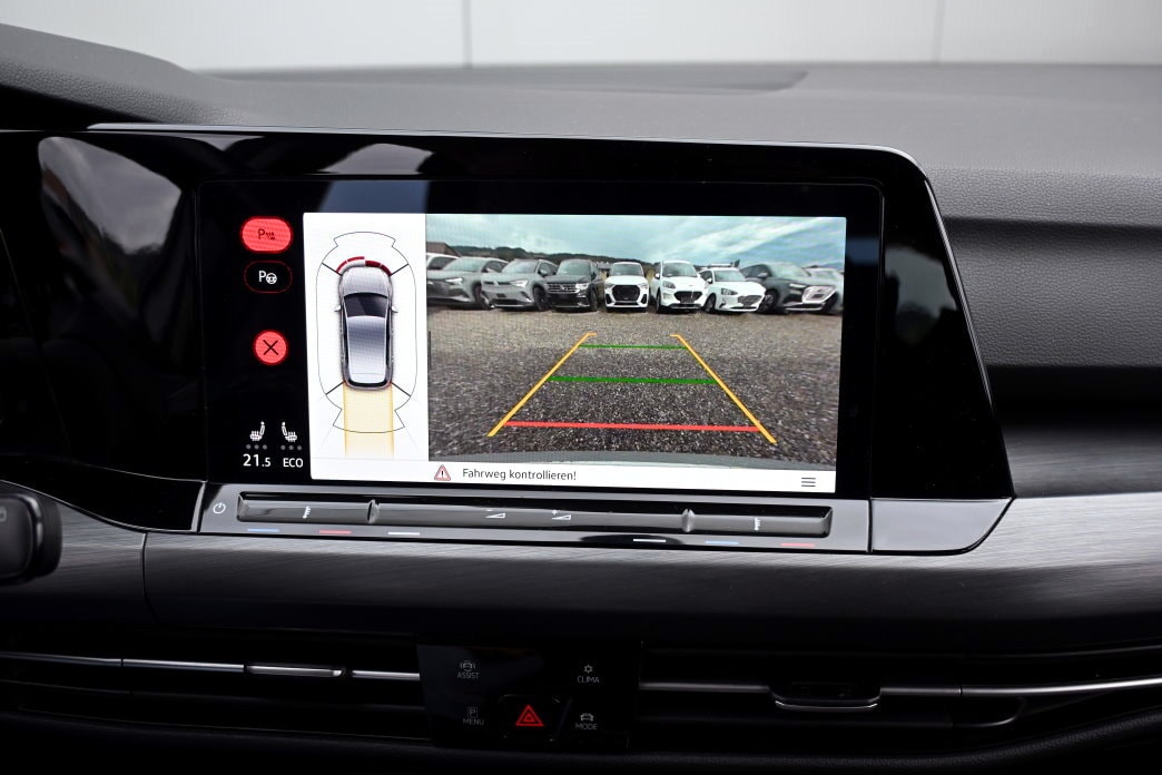VW Golf 1.4 TSI PHEV Selection-image-13
