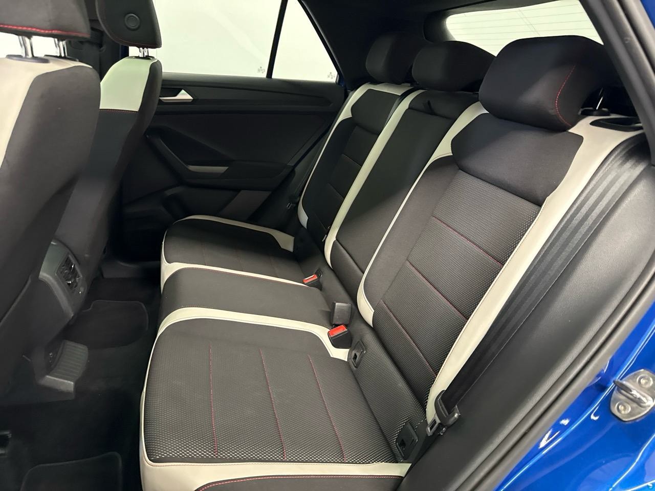 VW T-Roc 2.0 TSI Advance DSG 4Motion-image-11