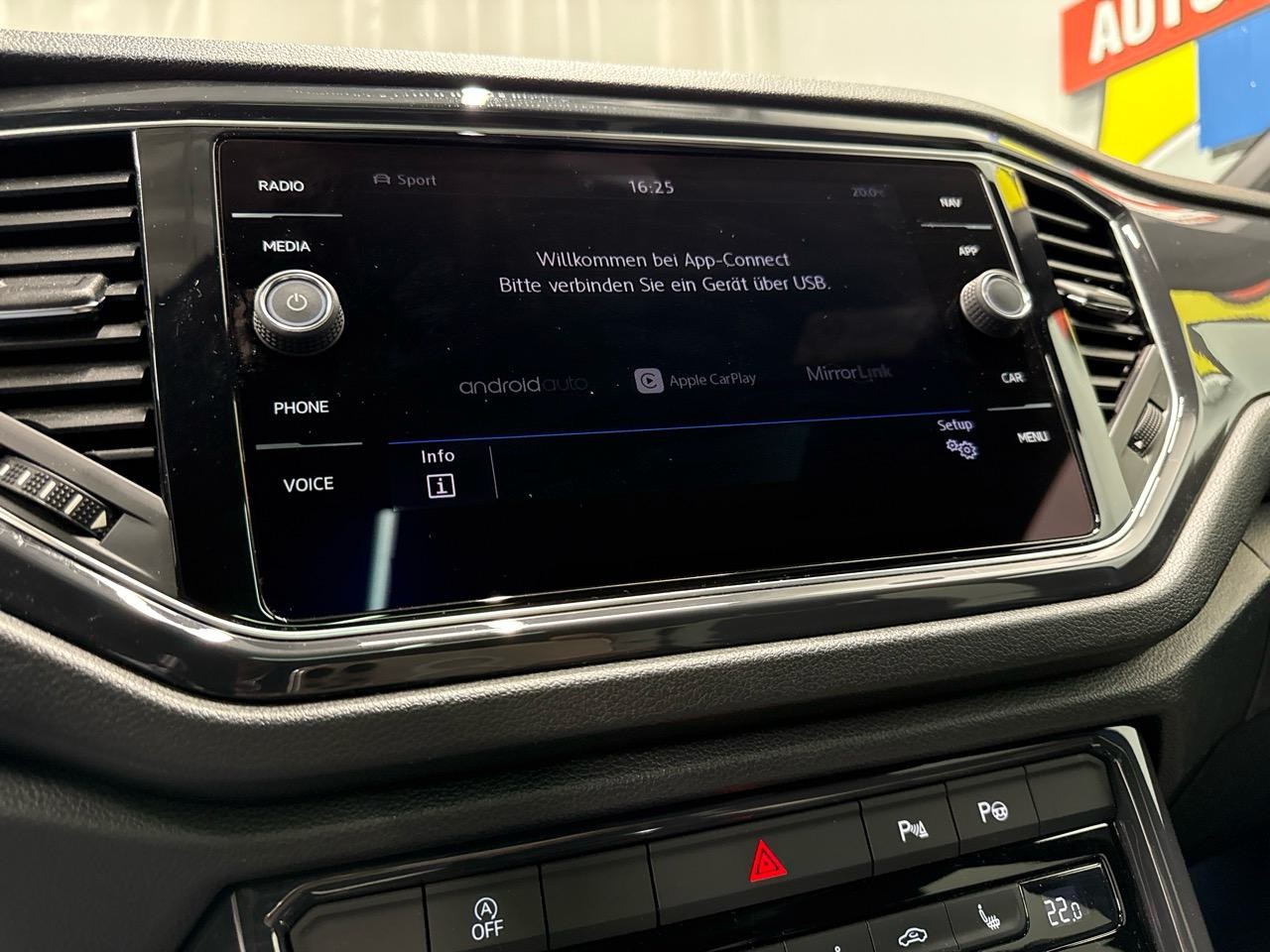 VW T-Roc 2.0 TSI Advance DSG 4Motion-image-10
