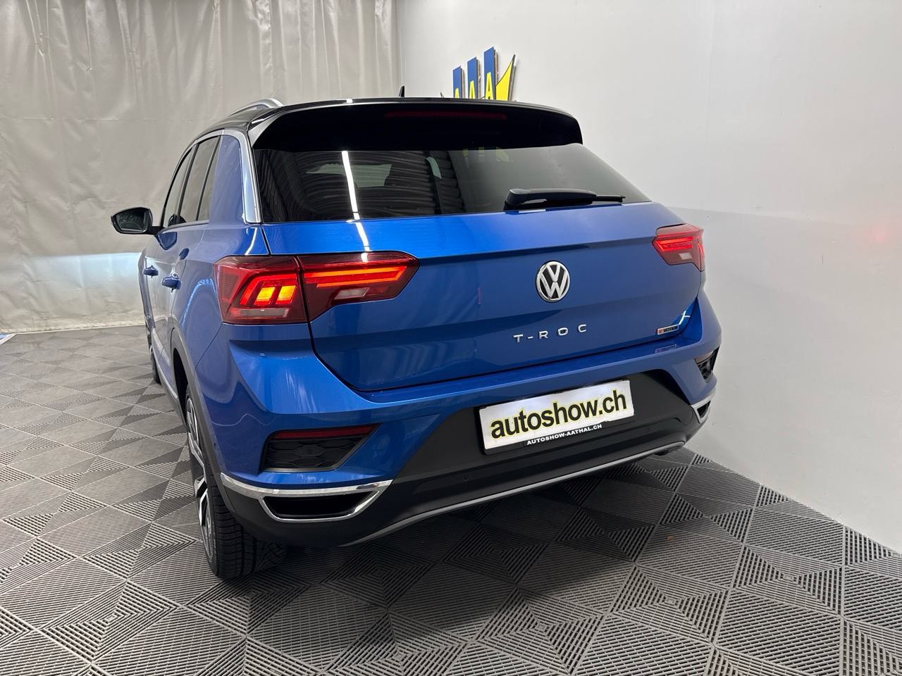 VW T-Roc 2.0 TSI Advance DSG 4Motion-image-14