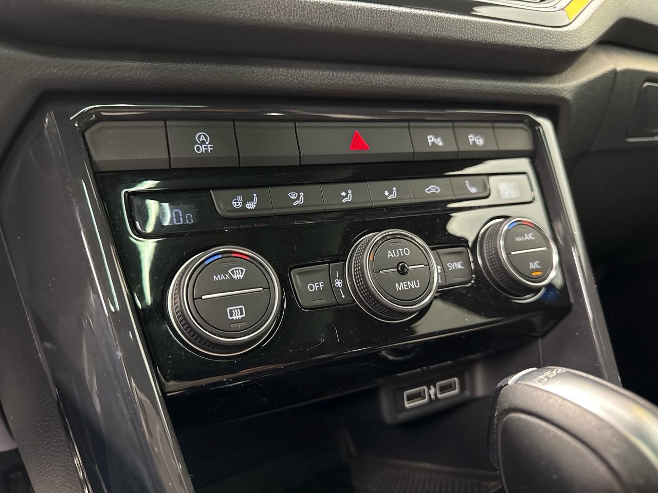 VW T-Roc 2.0 TSI Advance DSG 4Motion-image-8