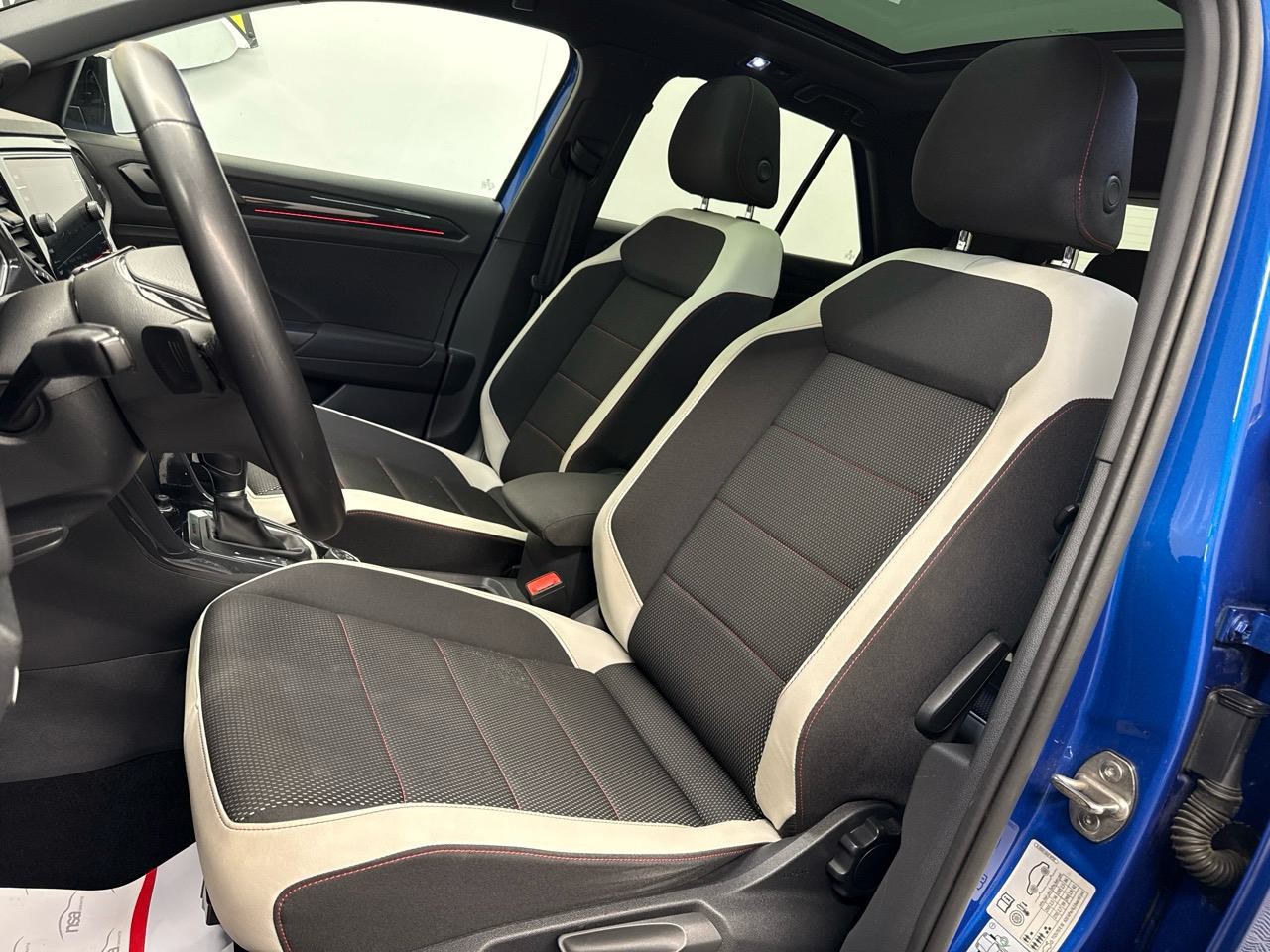 VW T-Roc 2.0 TSI Advance DSG 4Motion-showroom-element-3