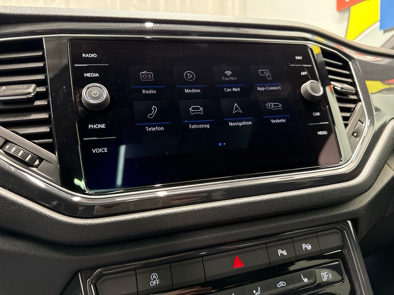 VW T-Roc 2.0 TSI Advance DSG 4Motion-image-6
