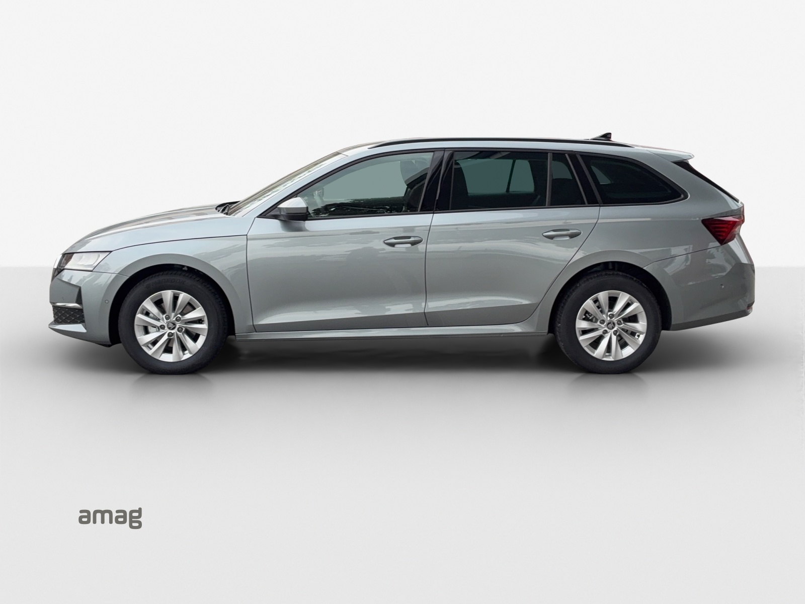 SKODA Octavia Combi 1.5 TSI mHEV DSG Dynamic-showroom-element-1