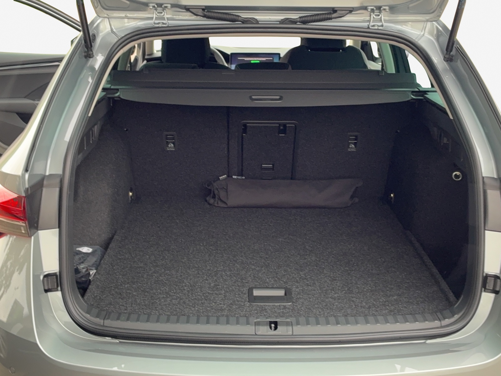 SKODA Octavia Combi 1.5 TSI mHEV DSG Dynamic-image-10