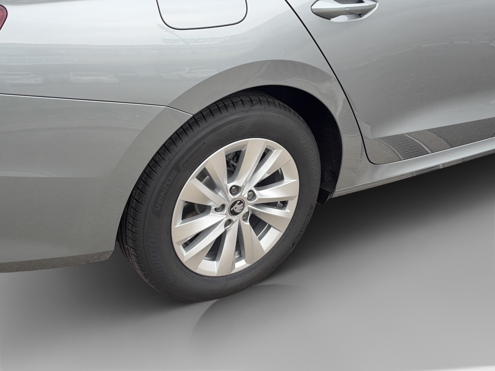 SKODA Octavia Combi 1.5 TSI mHEV DSG Dynamic-image-11