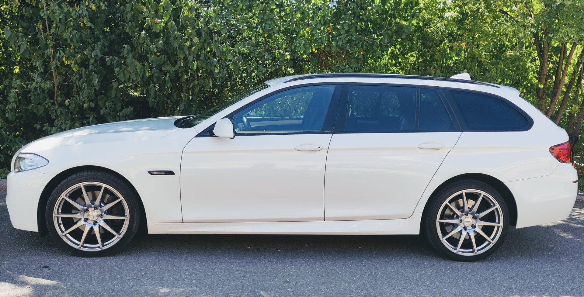 BMW 530d xDrive-image-5