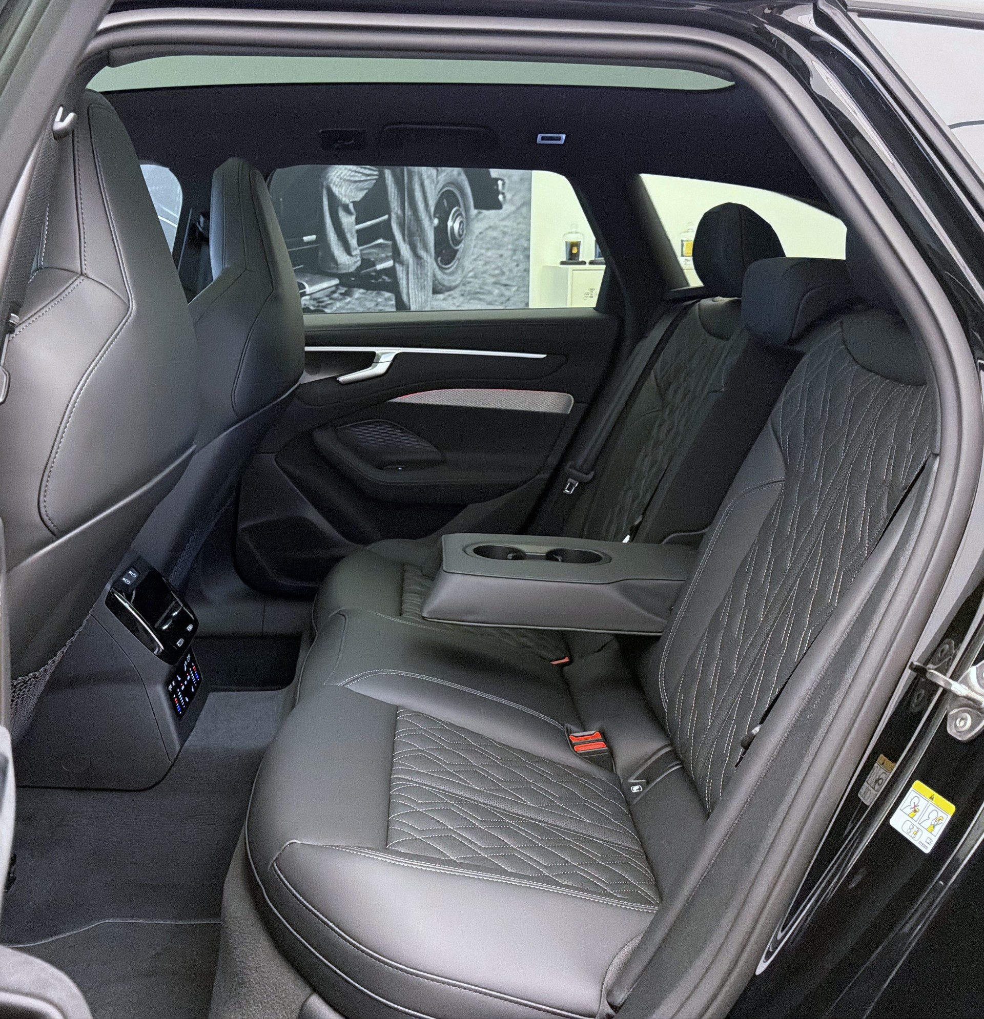 AUDI A6 allroad TDI quattro 220 kW S tronic-image-23