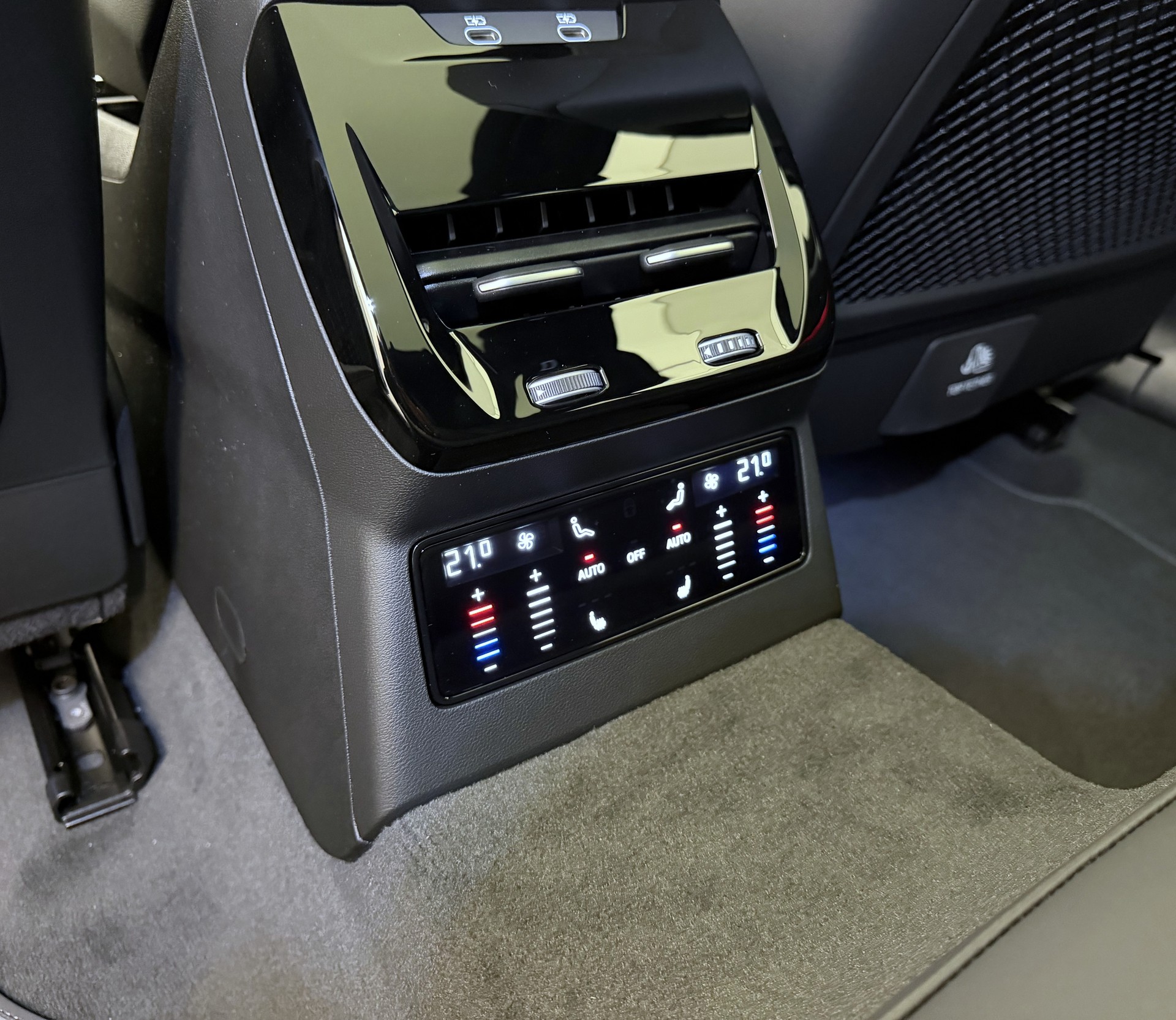 AUDI A6 allroad TDI quattro 220 kW S tronic-image-21