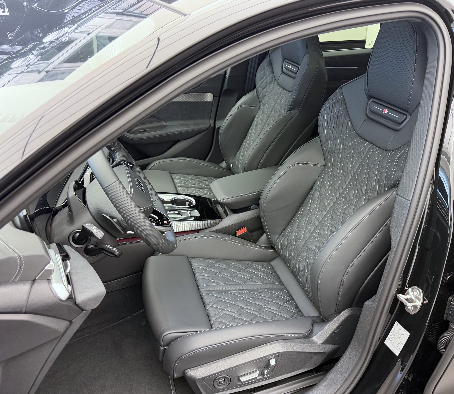 AUDI A6 allroad TDI quattro 220 kW S tronic-image-5