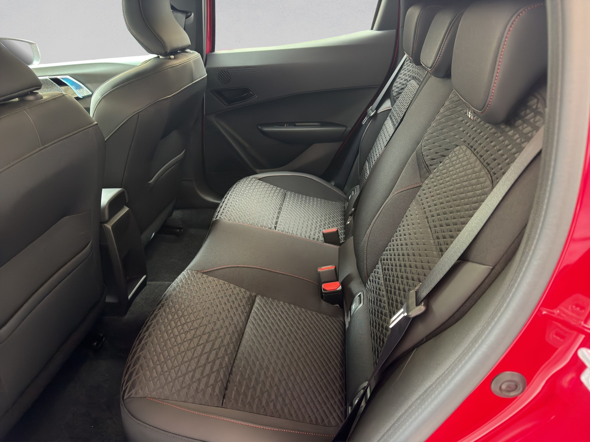 RENAULT Clio 1.8 E-Tech Techno-image-7