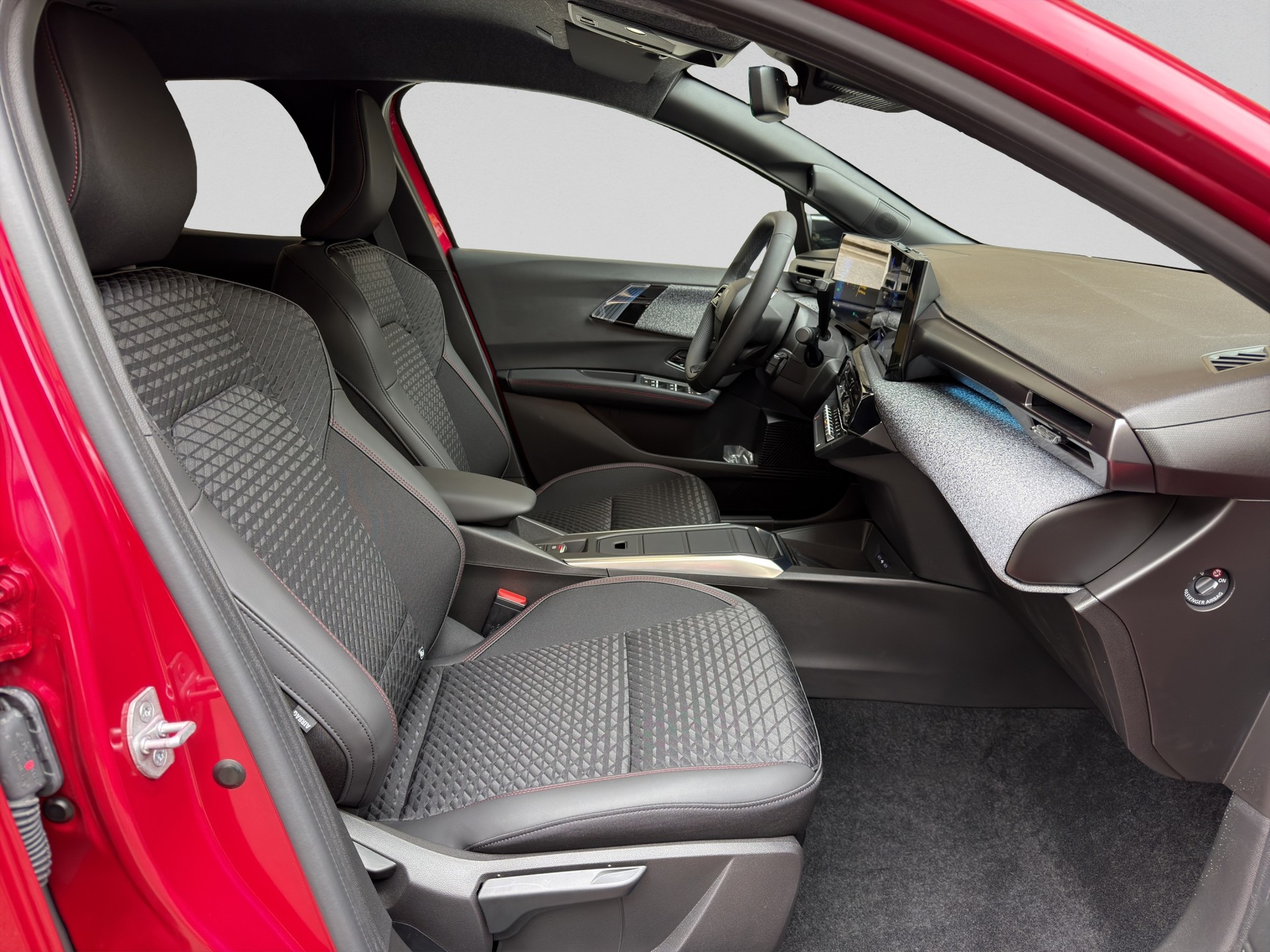 RENAULT Clio 1.8 E-Tech Techno-image-6