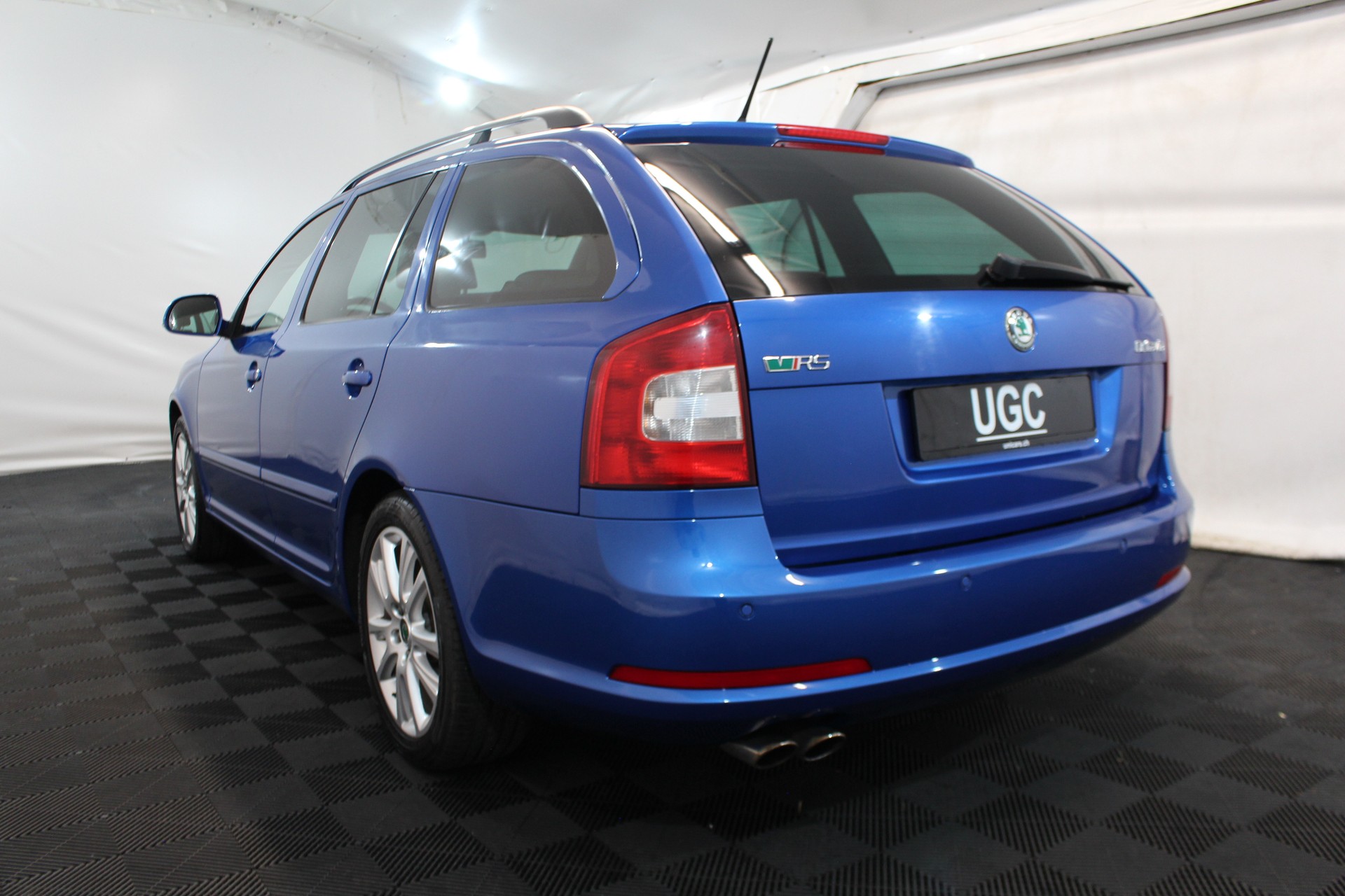 SKODA Octavia Combi 2.0 TDI RS DSG-showroom-element-3