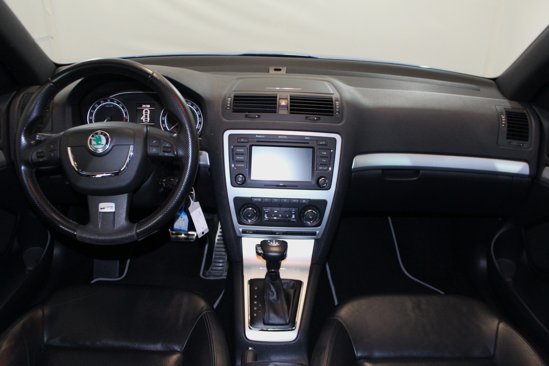 SKODA Octavia Combi 2.0 TDI RS DSG-image-12
