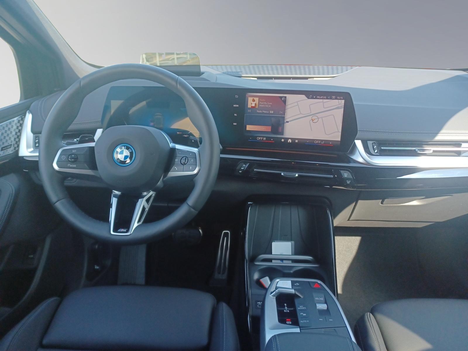 BMW 230e xDrive Active Tourer MSport-image-13