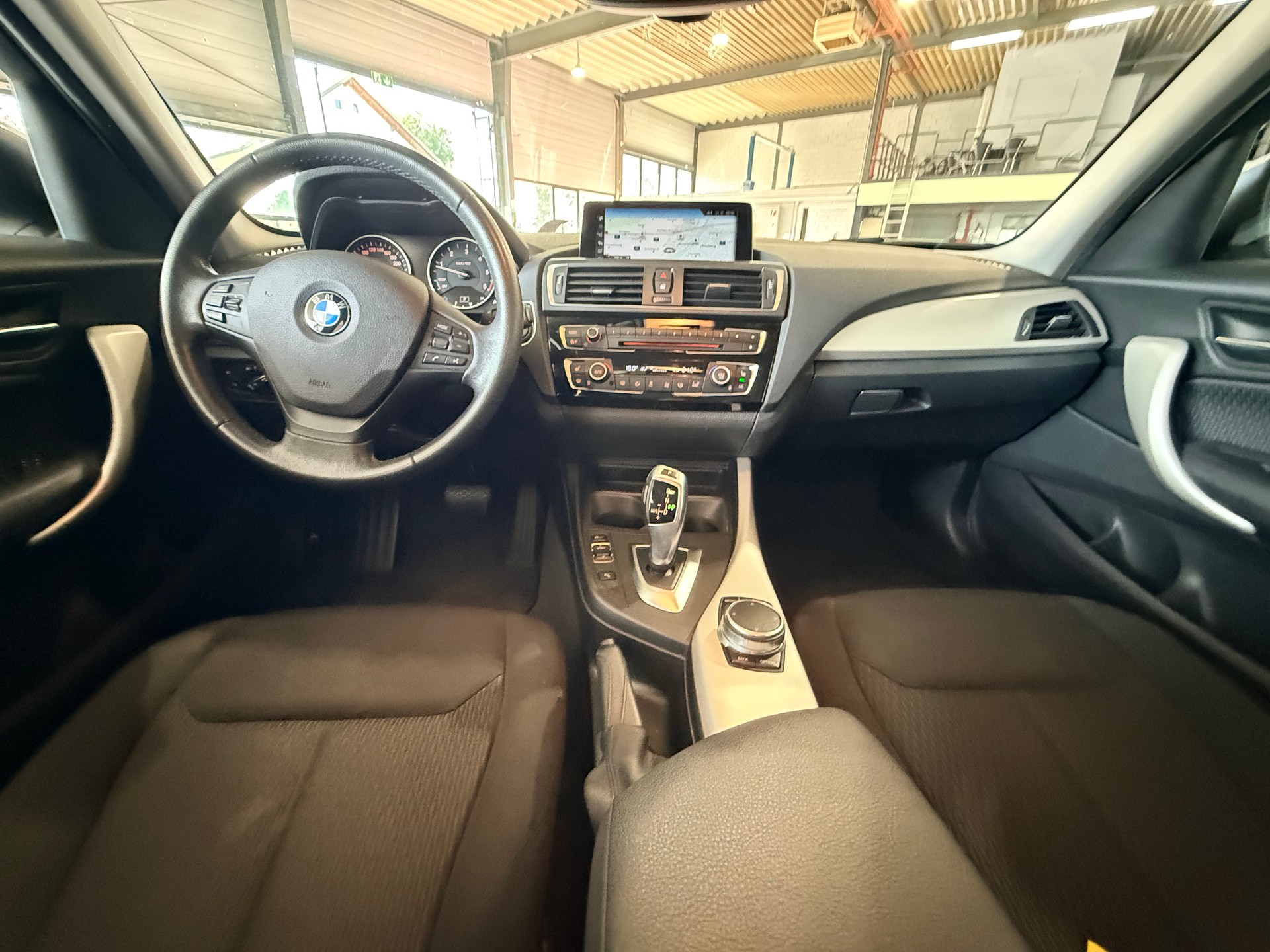 BMW 120d xDrive Steptronic-image-14