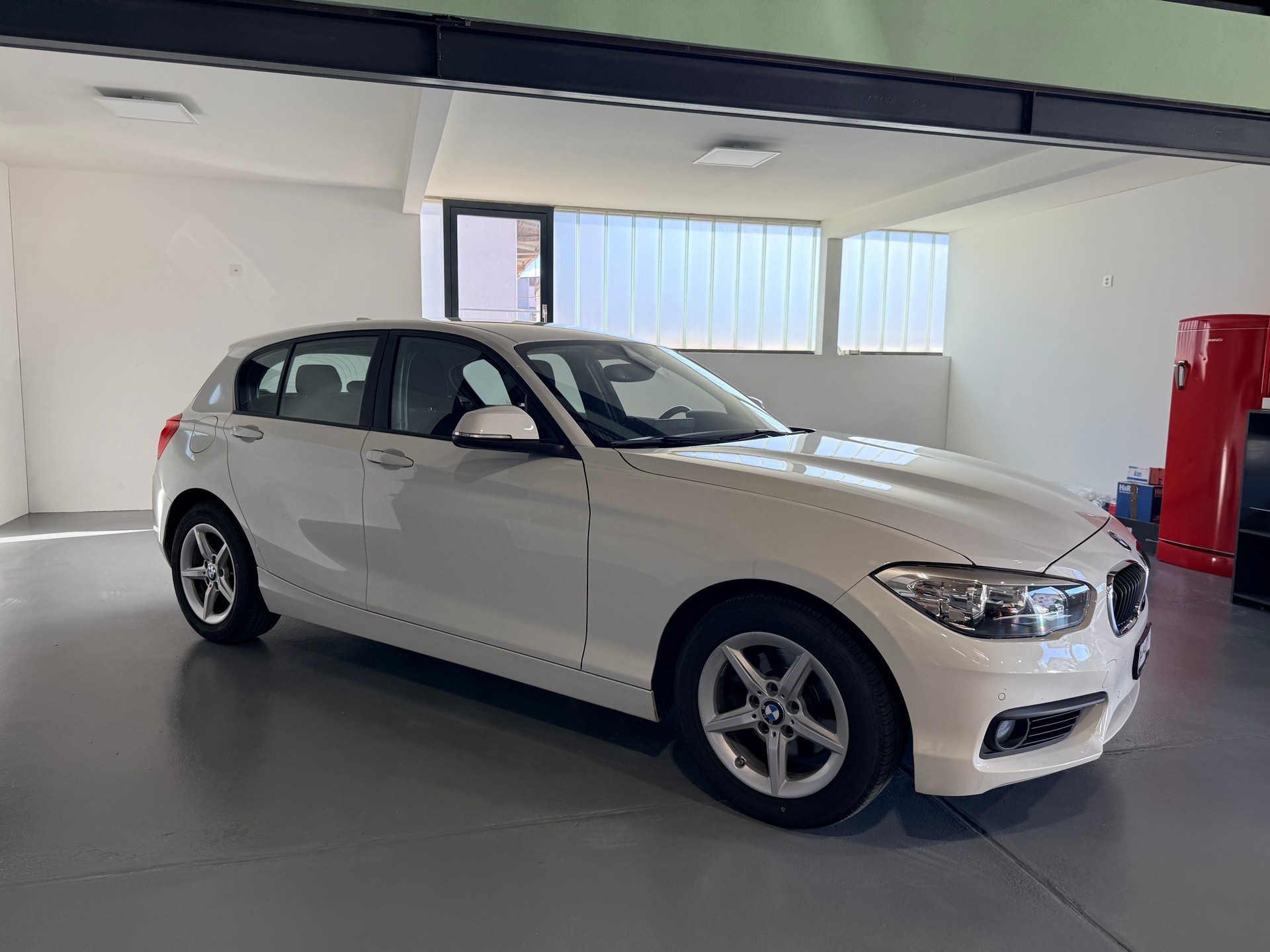 BMW 120d xDrive Steptronic-image-1