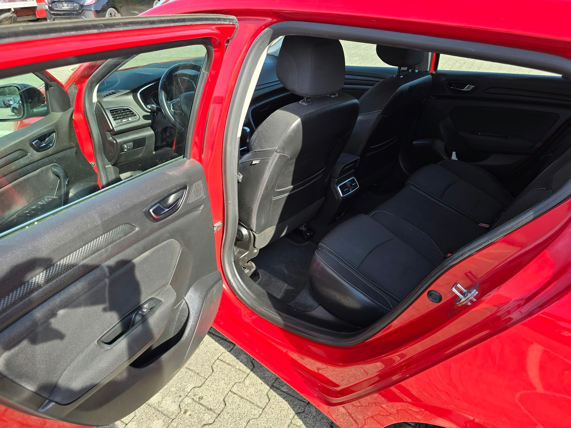 RENAULT Mégane Grandtour 1.5 dCi Business Line EDC-image-1