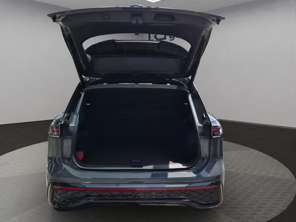 VW Tiguan 2.0 TDI SCR R-Line 4Motion DSG-image-7