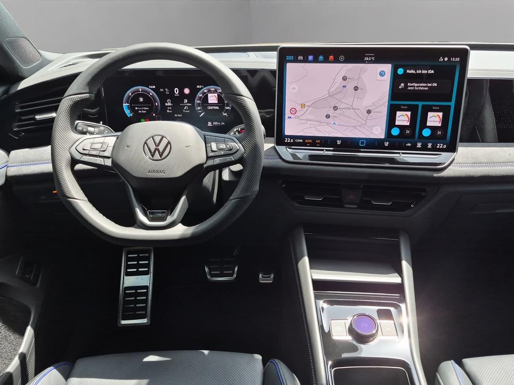 VW Tiguan 2.0 TDI SCR R-Line 4Motion DSG-image-8