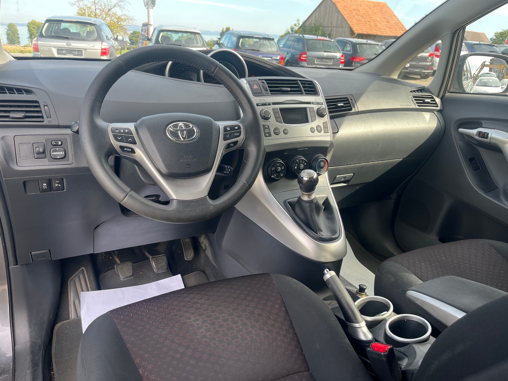 TOYOTA Verso 1.8 Family-image-9