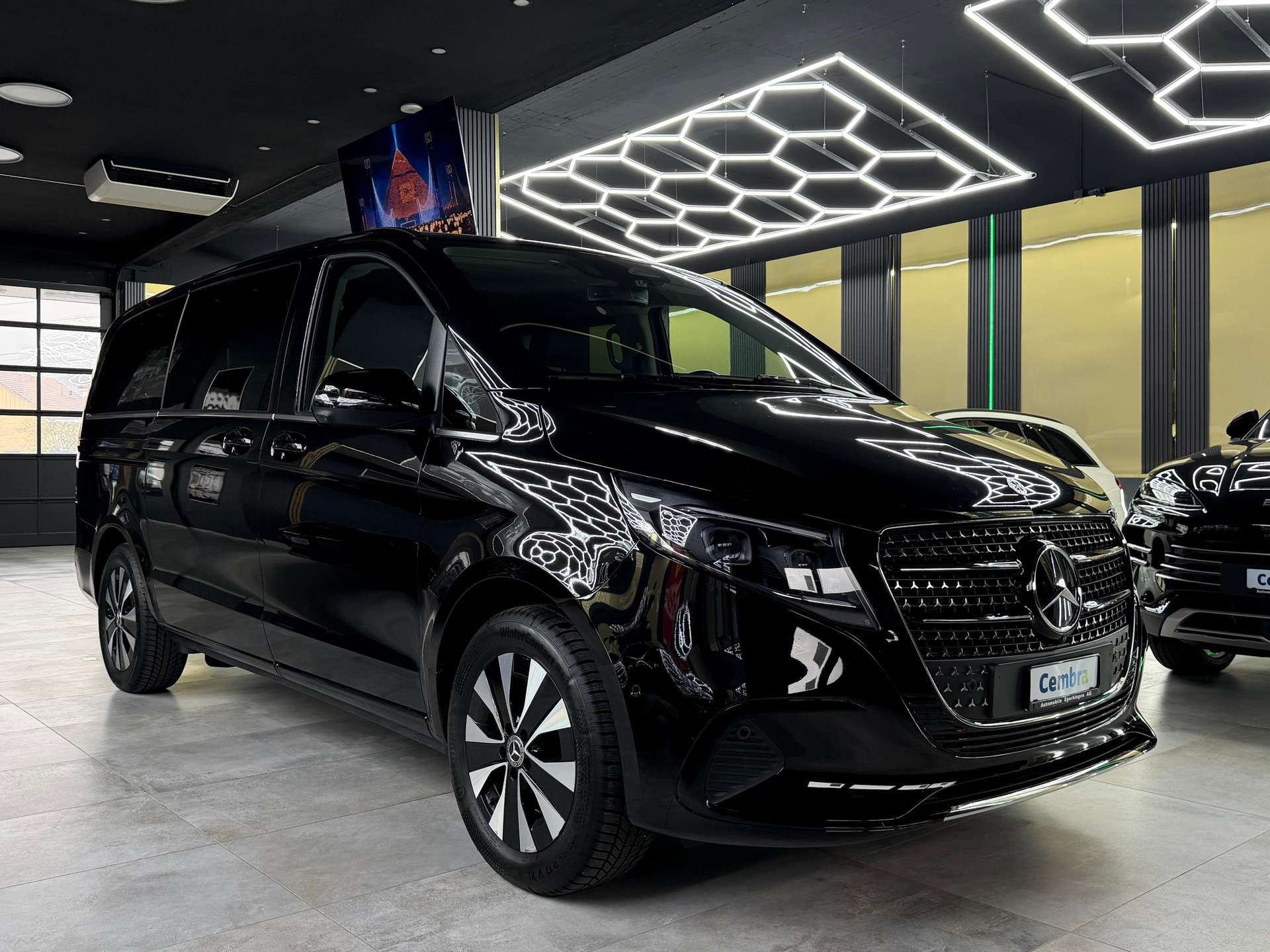 MERCEDES-BENZ V 250 d lang Avantgarde 4Matic G-Tronic-image-2