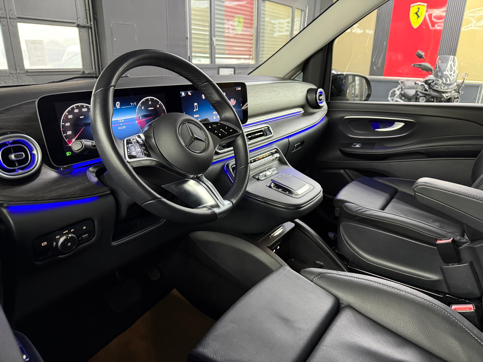 MERCEDES-BENZ V 250 d lang Avantgarde 4Matic G-Tronic-image-8