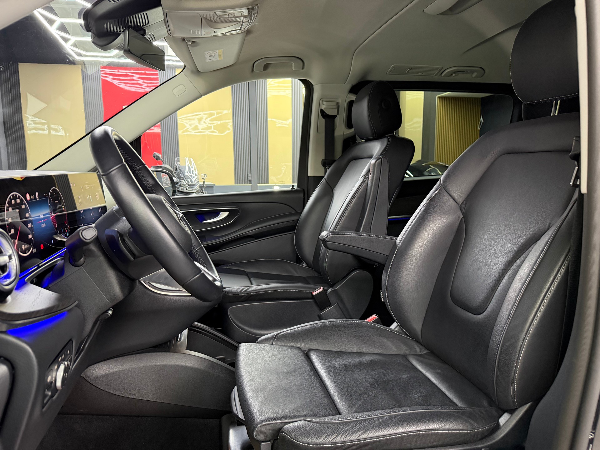MERCEDES-BENZ V 250 d lang Avantgarde 4Matic G-Tronic-image-9