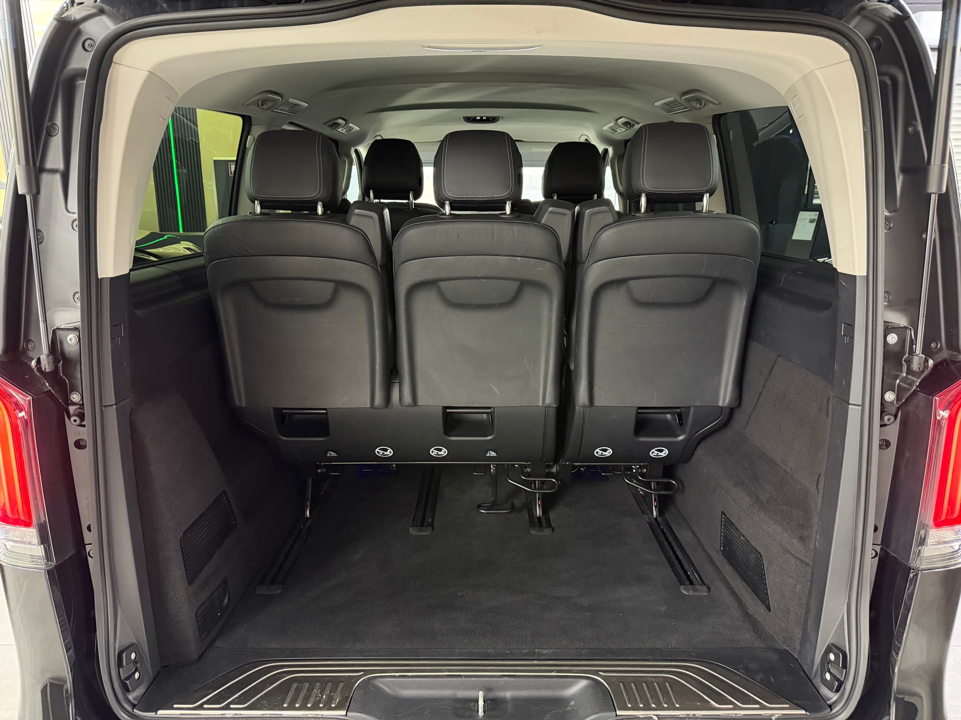 MERCEDES-BENZ V 250 d lang Avantgarde 4Matic G-Tronic-image-17