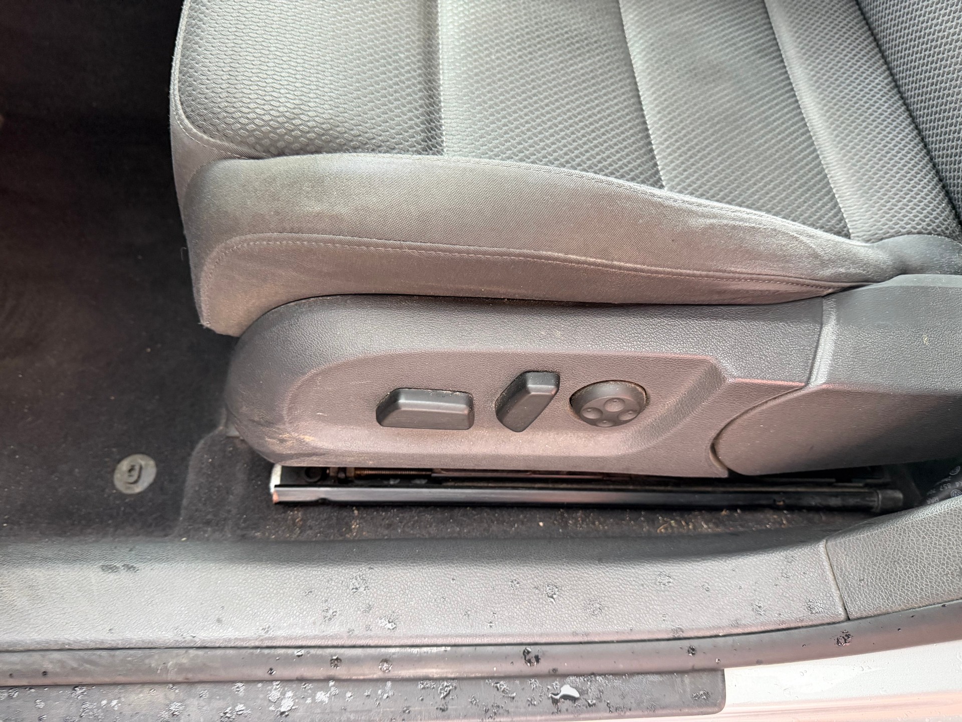 VW Golf 2.0 FSI Comfortline 4Motion-image-10