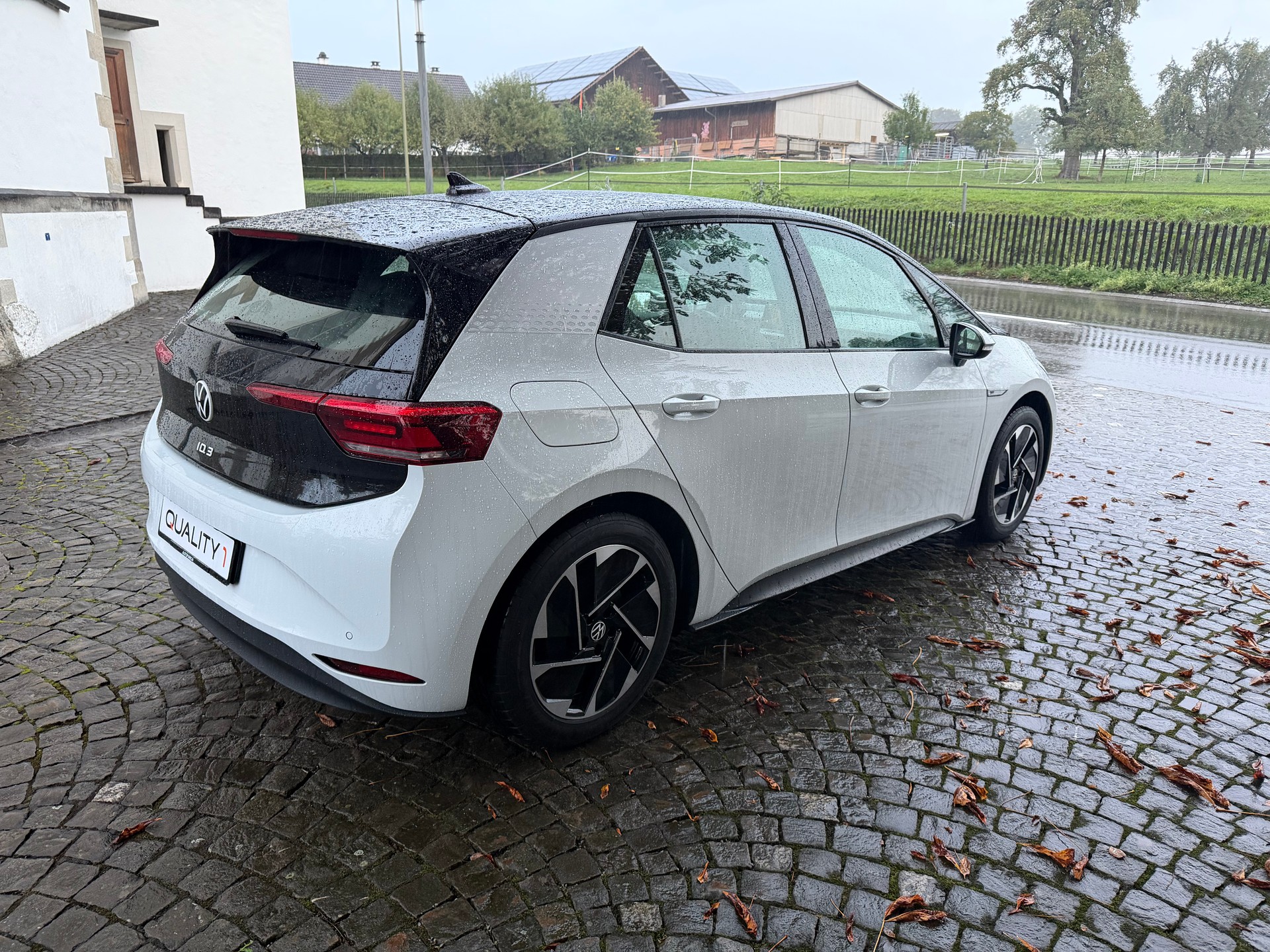 VW ID.3 Pro Performance 58 kWh / CH-Fahrz. / Frisch ab MFK / Service gepflegt / 96 Mon. Werksgarantie /LED/Apple CarPlay/IQ Drive-image-3
