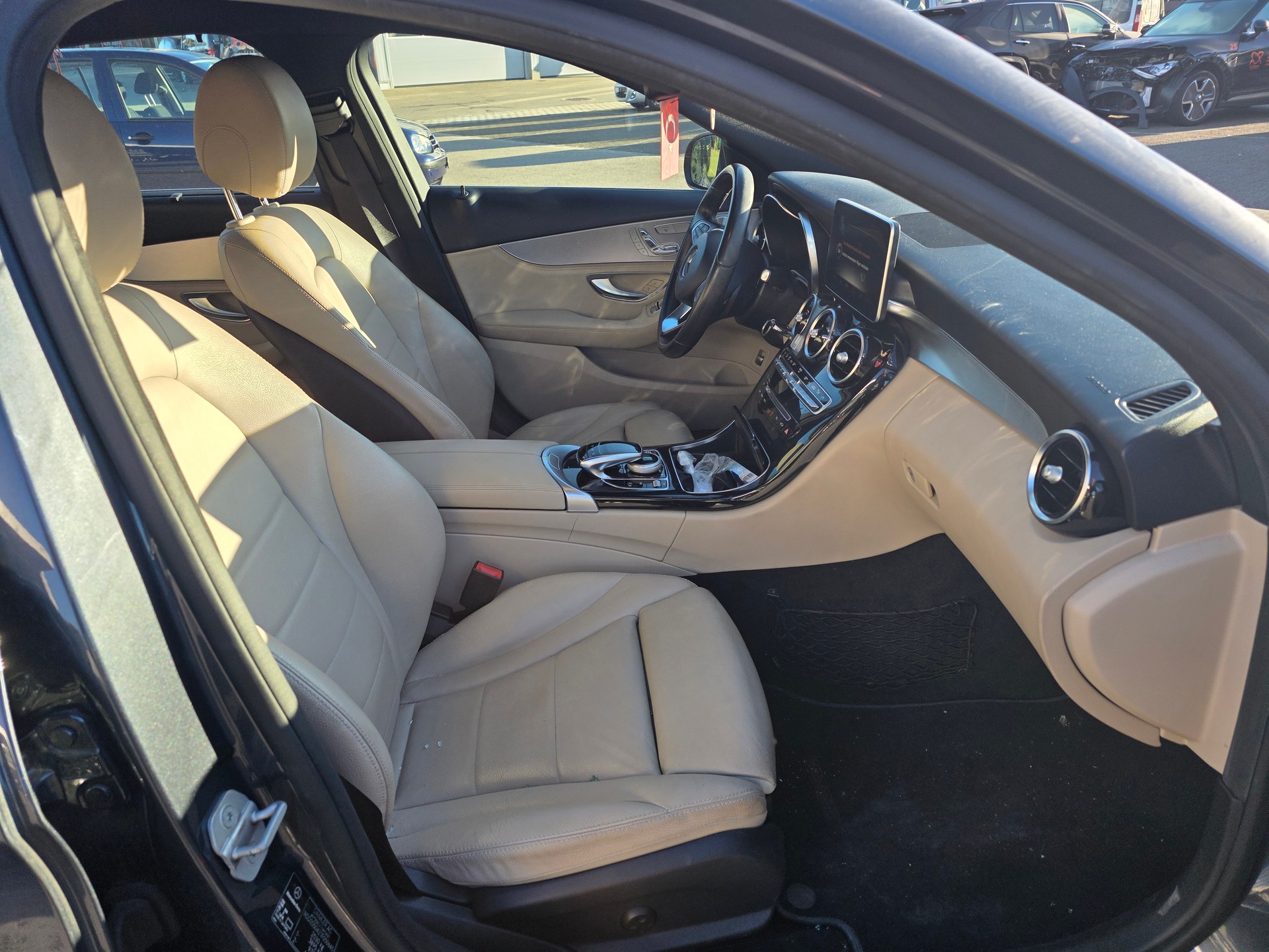 MERCEDES-BENZ C 200 4Matic 9G-Tronic-image-9