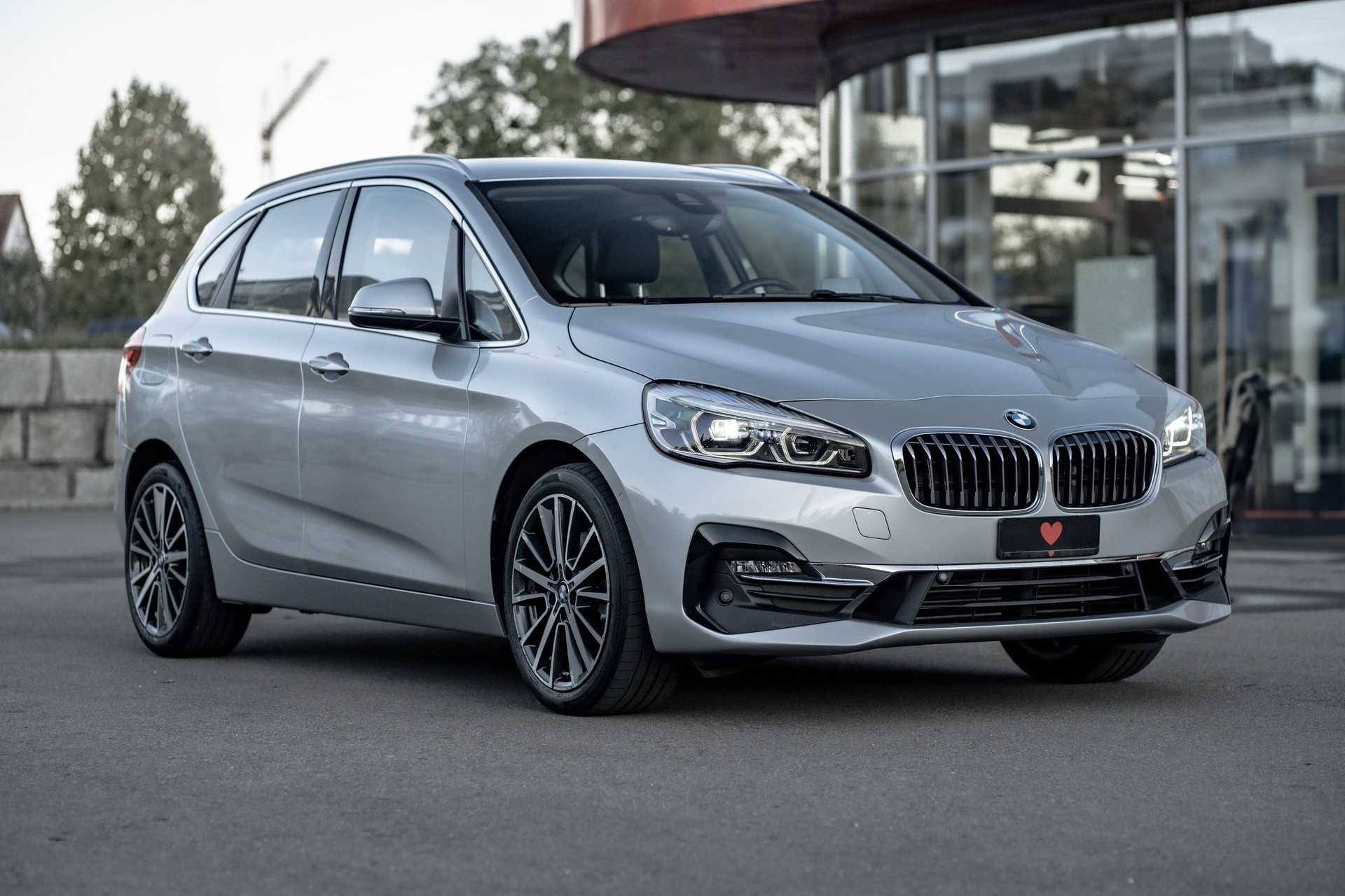 BMW 220i Active Tourer DKG Luxury Line * FRISCH AB SERVICE * TOP AUSSTATTUNG * LEDER *-image-2