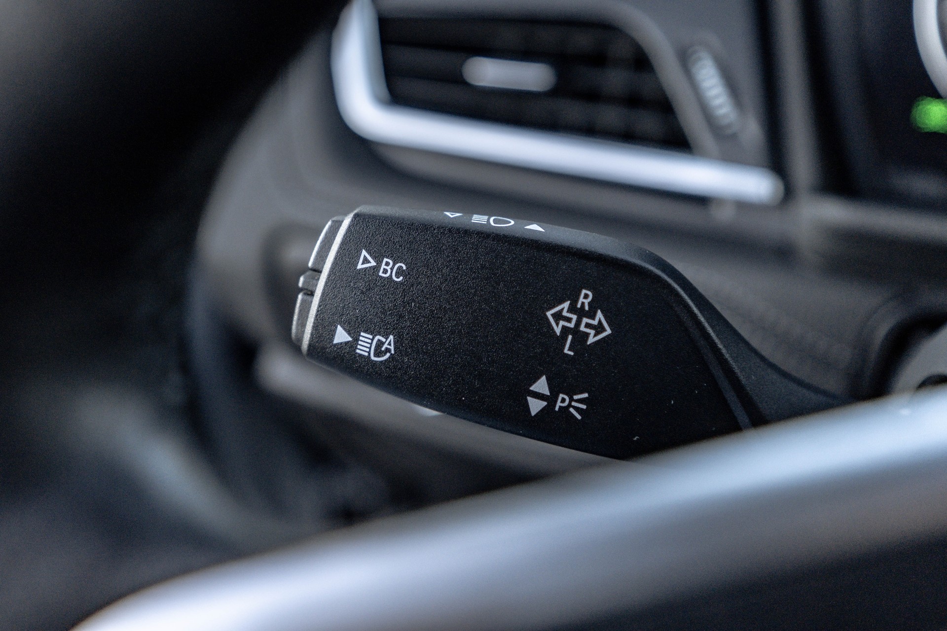 BMW 220i Active Tourer DKG Luxury Line * FRISCH AB SERVICE * TOP AUSSTATTUNG * LEDER *-image-10