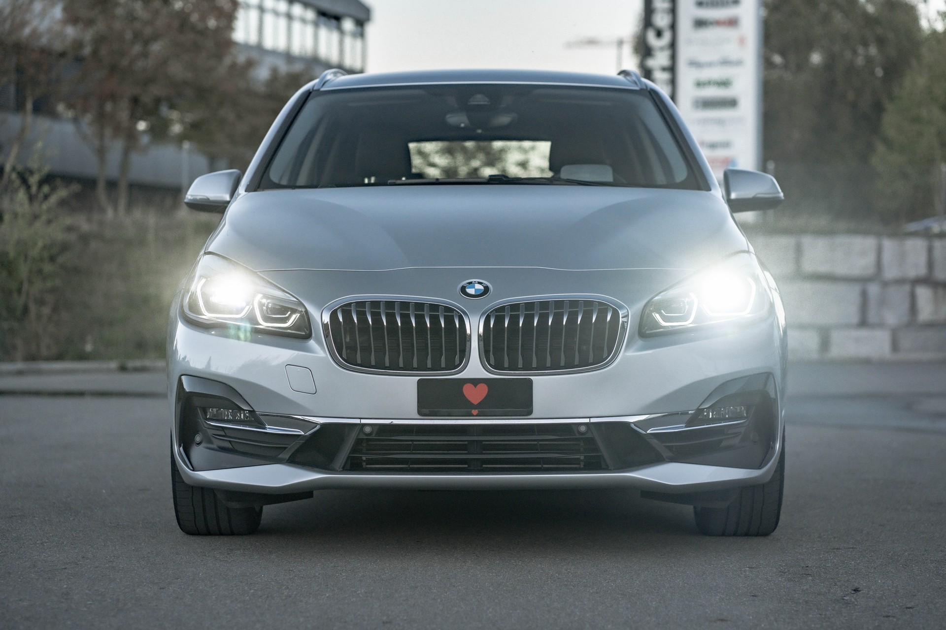 BMW 220i Active Tourer DKG Luxury Line * FRISCH AB SERVICE * TOP AUSSTATTUNG * LEDER *-image-1