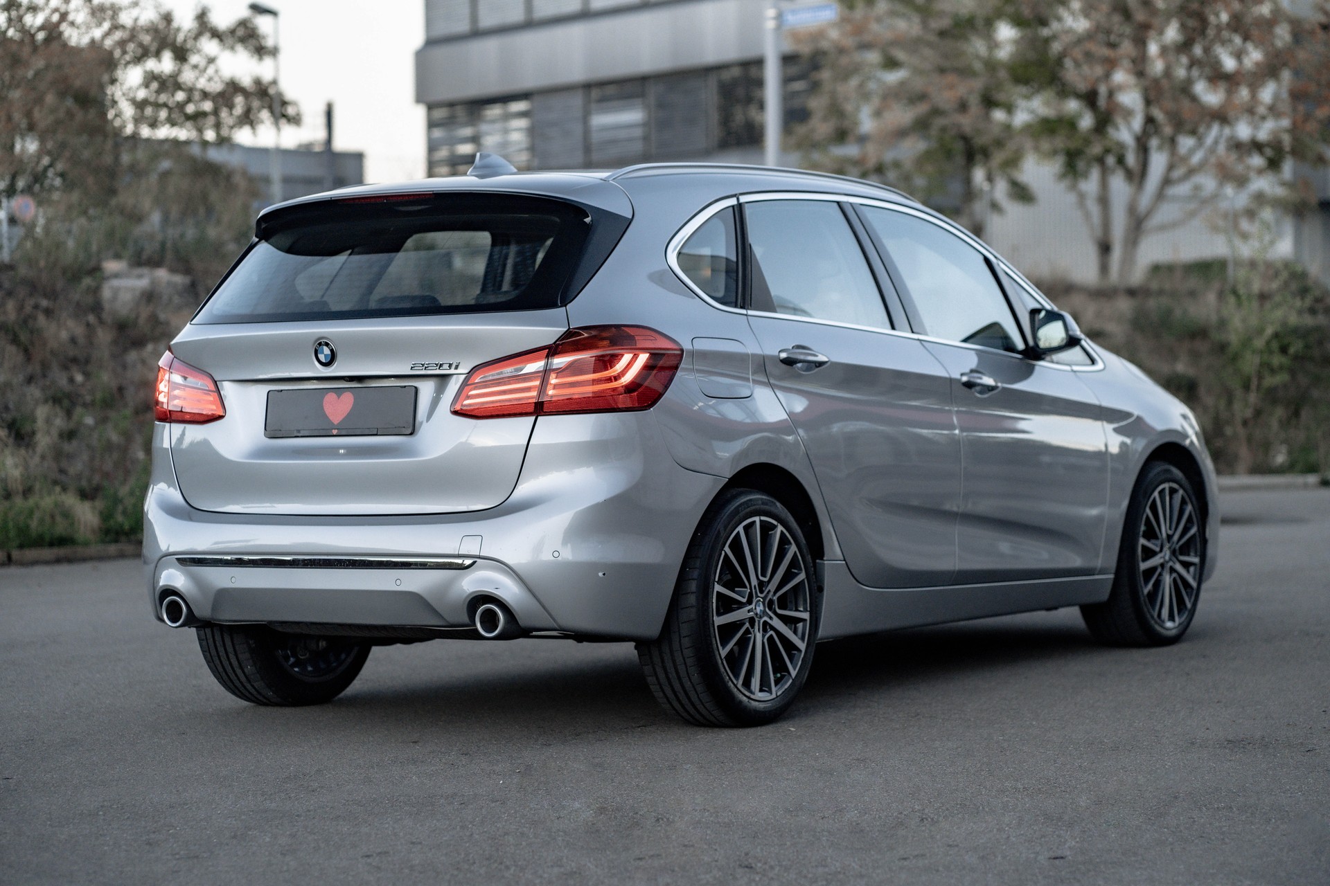 BMW 220i Active Tourer DKG Luxury Line * FRISCH AB SERVICE * TOP AUSSTATTUNG * LEDER *-image-6