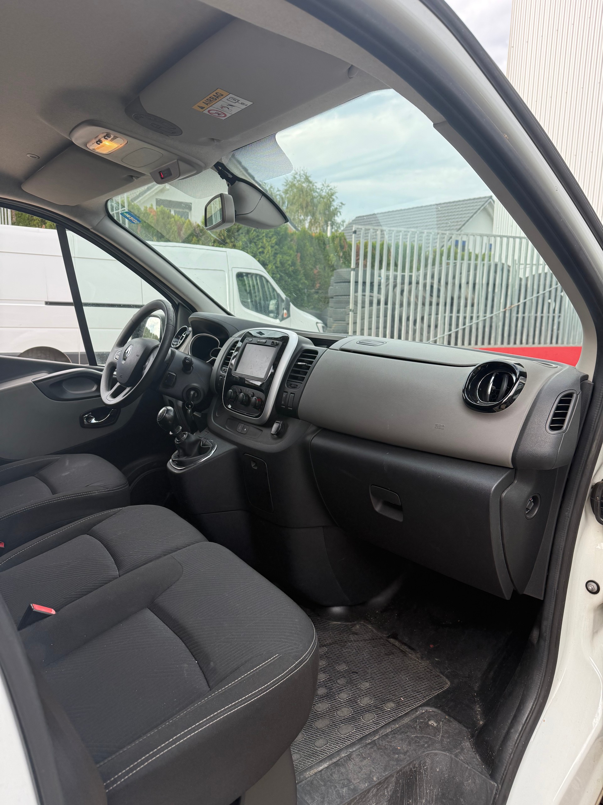 RENAULT Trafic 1.6 dCi 120 2.9t Acces L1H1-image-5
