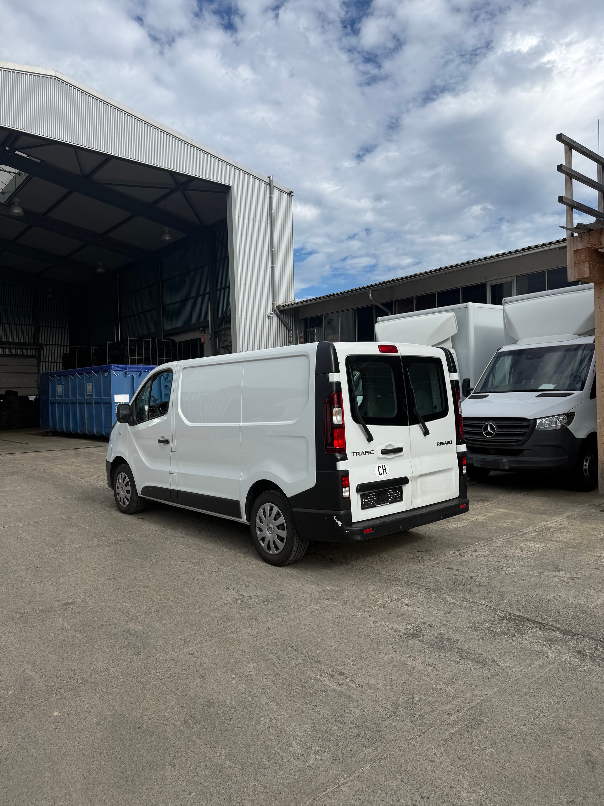 RENAULT Trafic 1.6 dCi 120 2.9t Acces L1H1-image-1