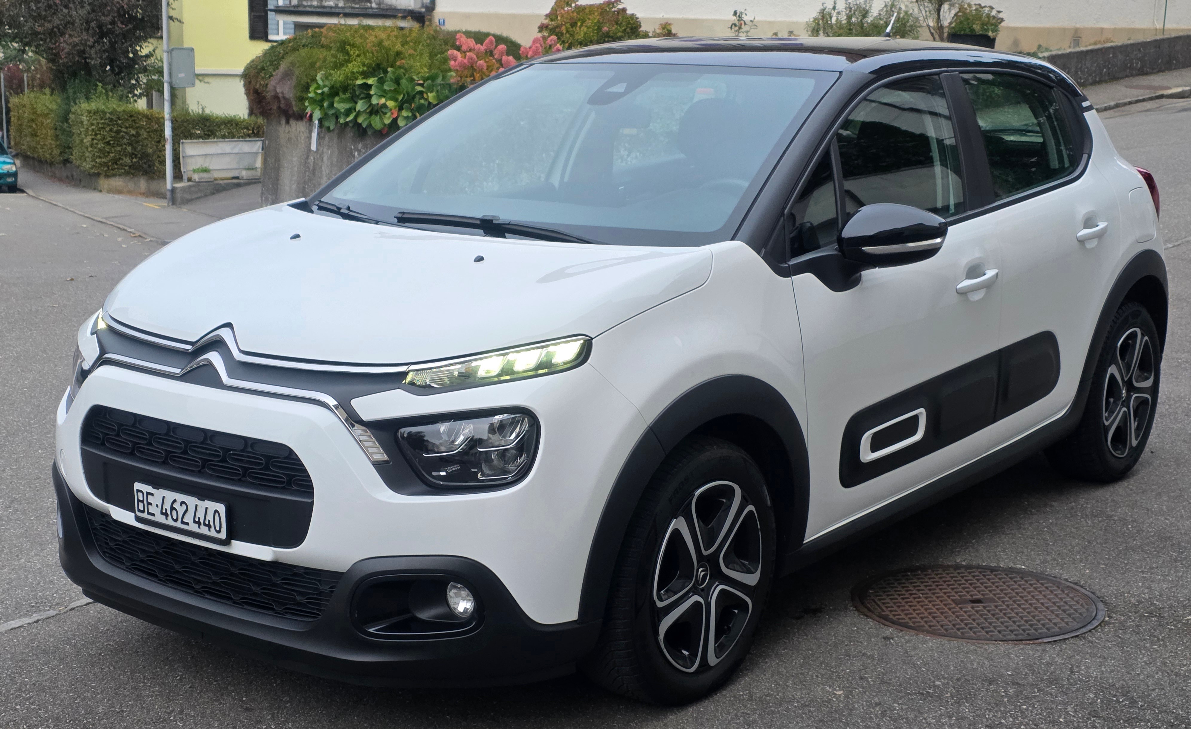 Car photo