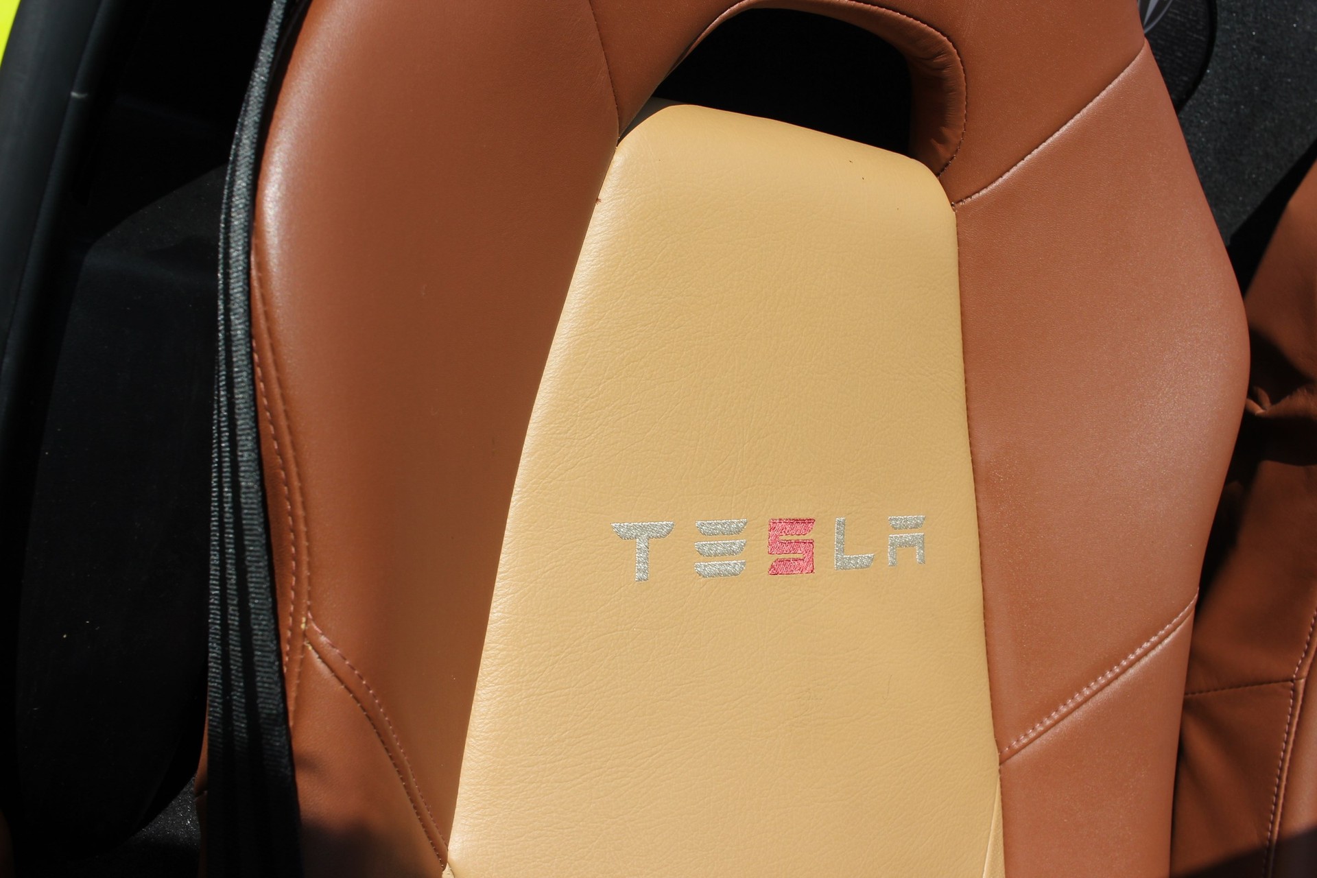 TESLA ROADSTER Sport Signature-Edition-image-7