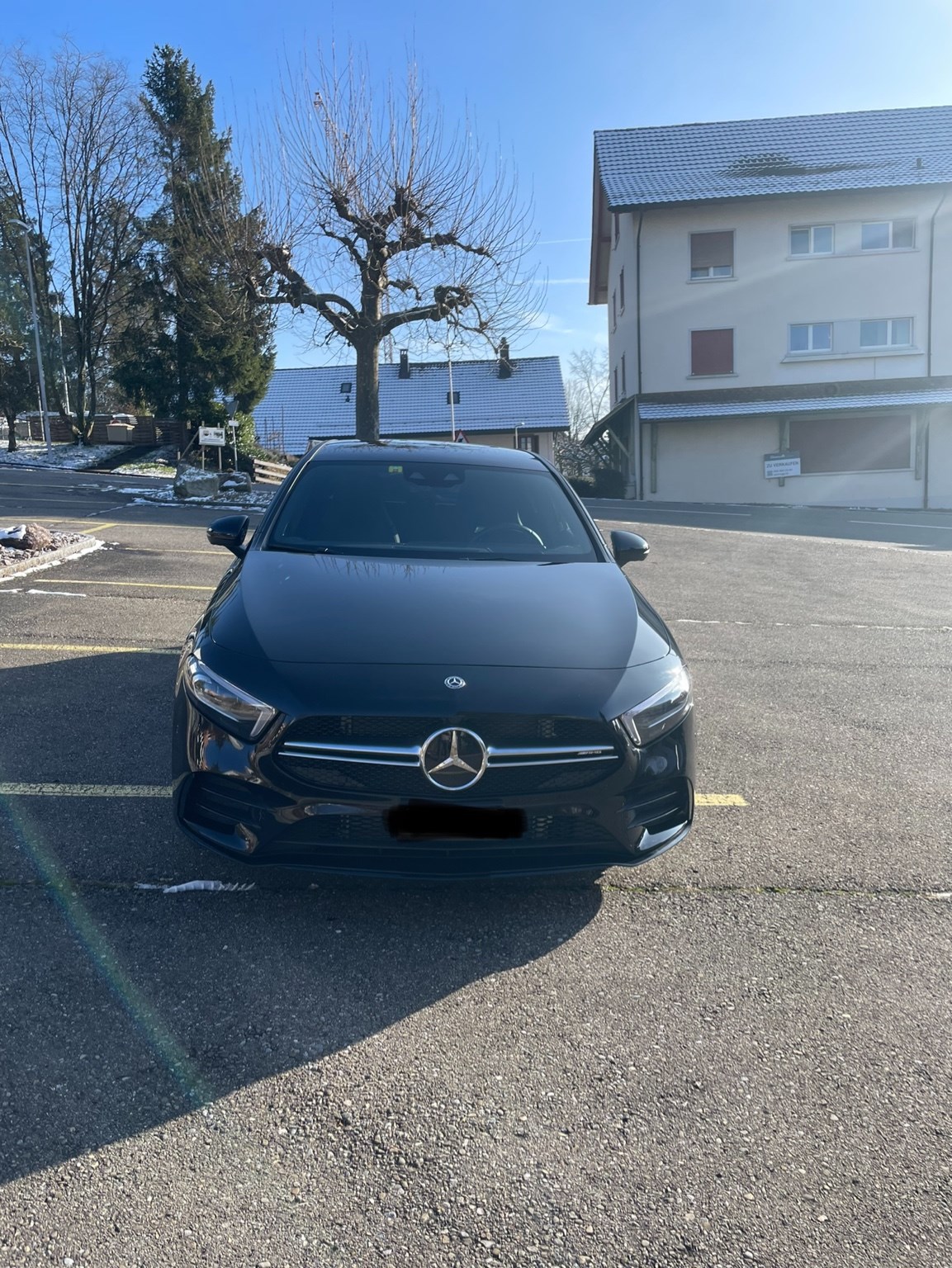MERCEDES-BENZ A 35 AMG 4Matic Speedshift-image-2