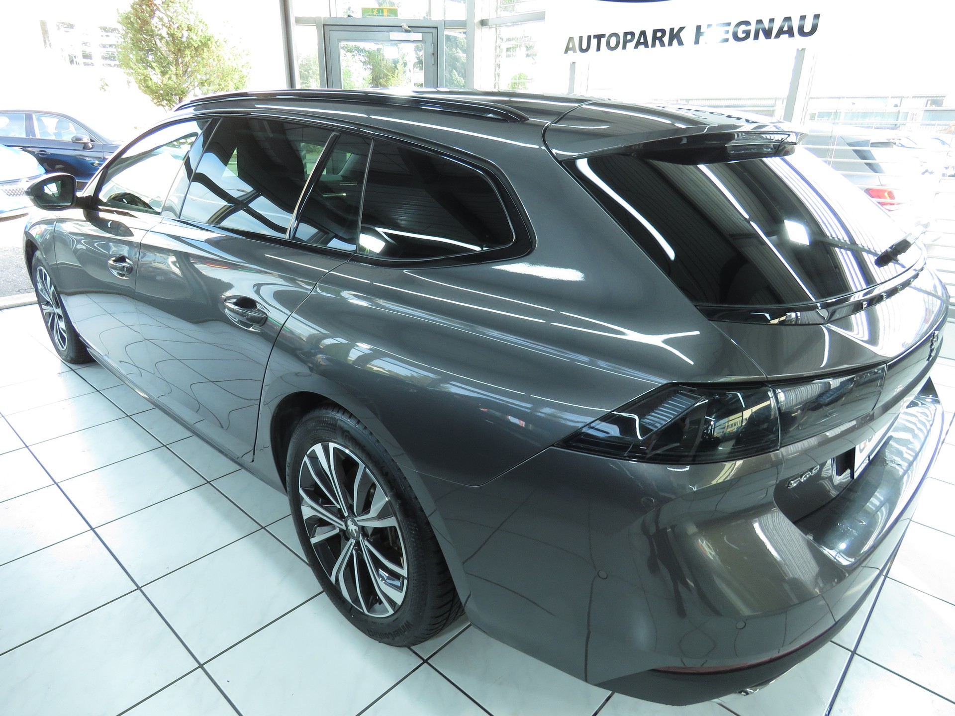 PEUGEOT 508 SW 1.2 Pure Tech Allure Pack EAT8 (Automat)-image-5