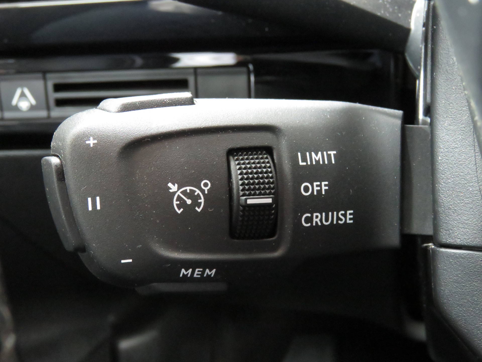 PEUGEOT 508 SW 1.2 Pure Tech Allure Pack EAT8 (Automat)-image-26