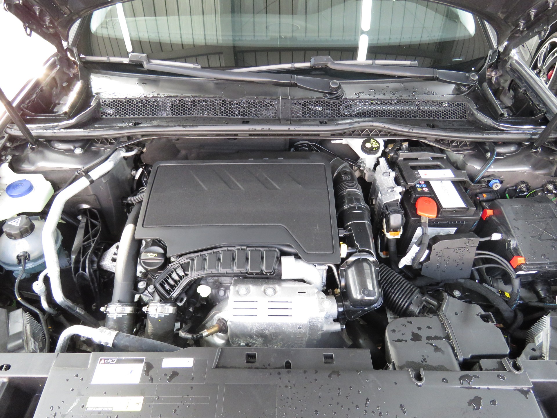 PEUGEOT 508 SW 1.2 Pure Tech Allure Pack EAT8 (Automat)-image-28