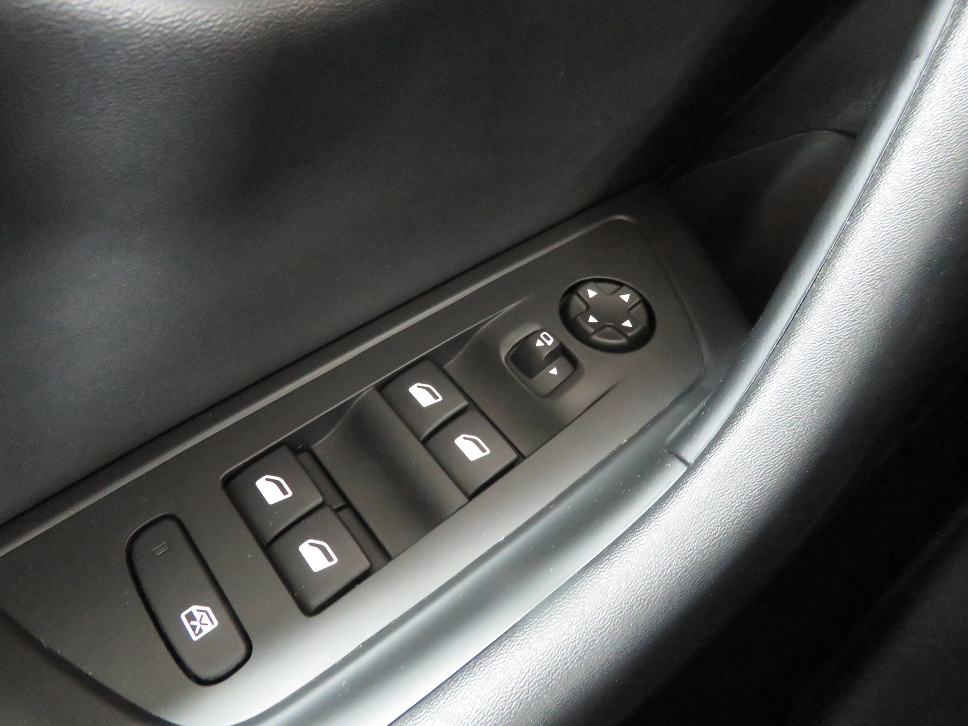 PEUGEOT 508 SW 1.2 Pure Tech Allure Pack EAT8 (Automat)-image-24