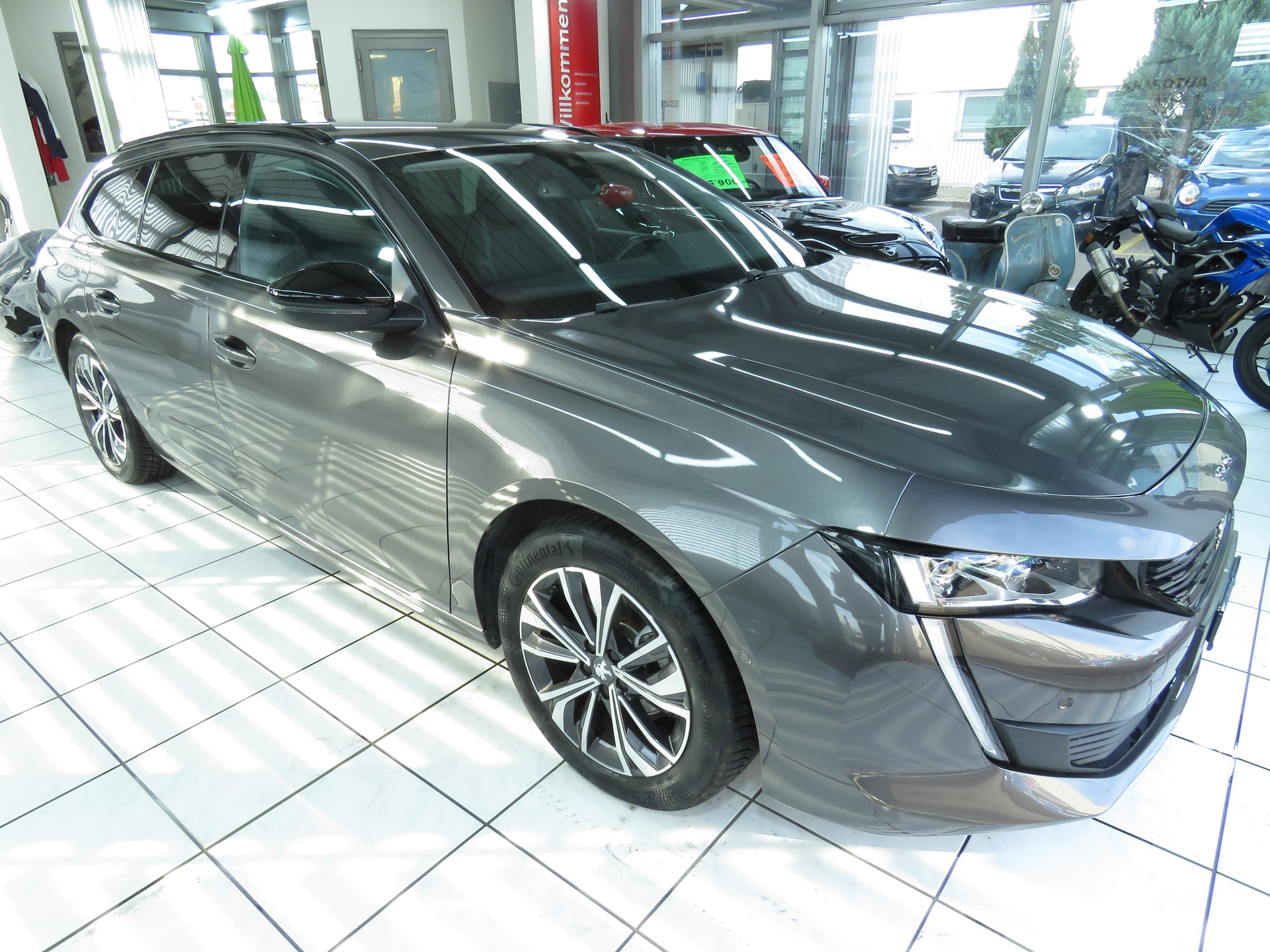 PEUGEOT 508 SW 1.2 Pure Tech Allure Pack EAT8 (Automat)-image-2